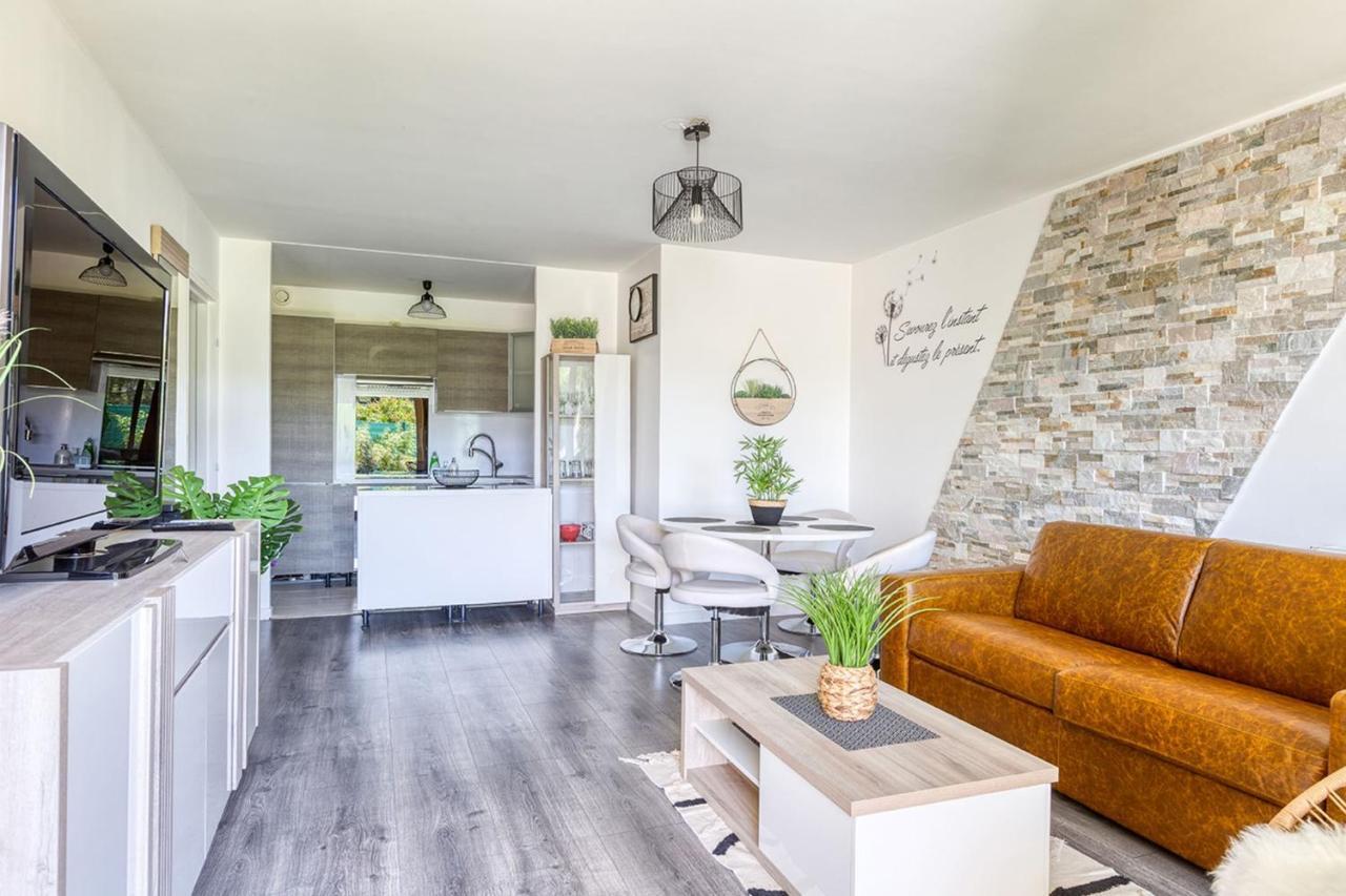 Leclat Verdoyant De Noisy - Jardin Luaran gambar
