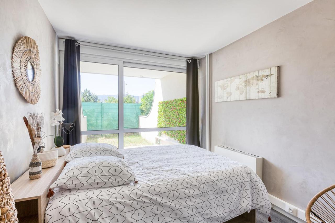 Leclat Verdoyant De Noisy - Jardin Luaran gambar